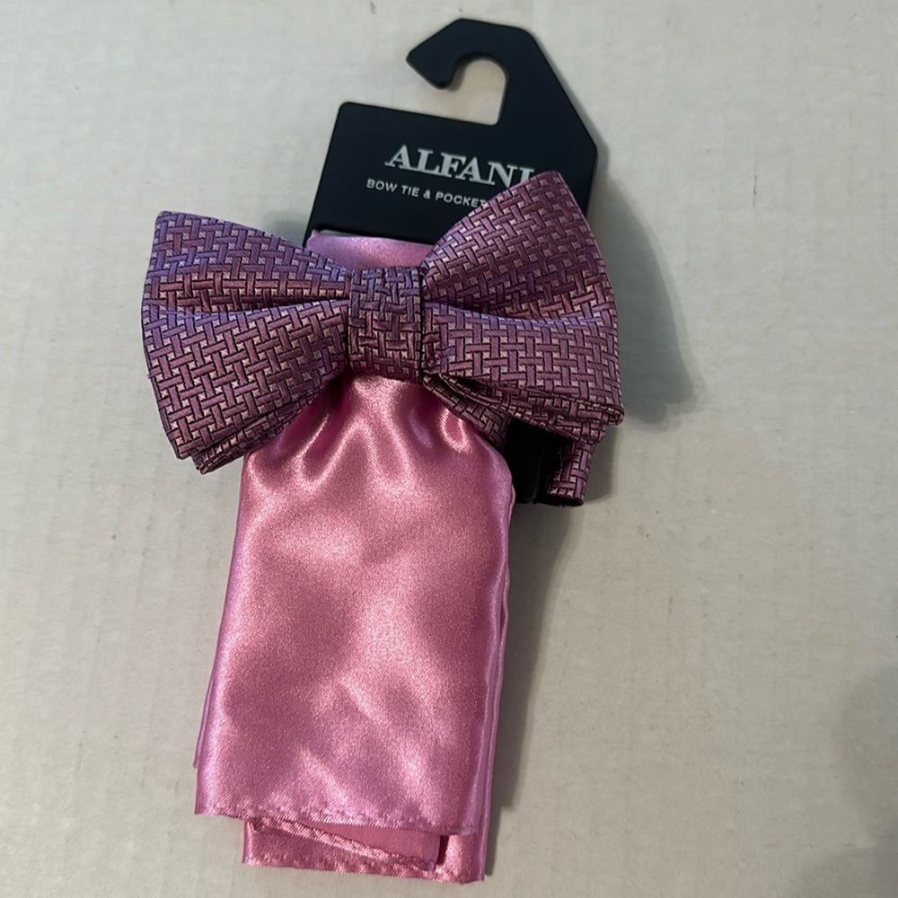 Alfani Pink Bow Tie and Pocket Square 🎀 NWT
